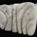 Morska deklica v laguni 3 - Cararski marmor - 78x27x17,5cm - 2018